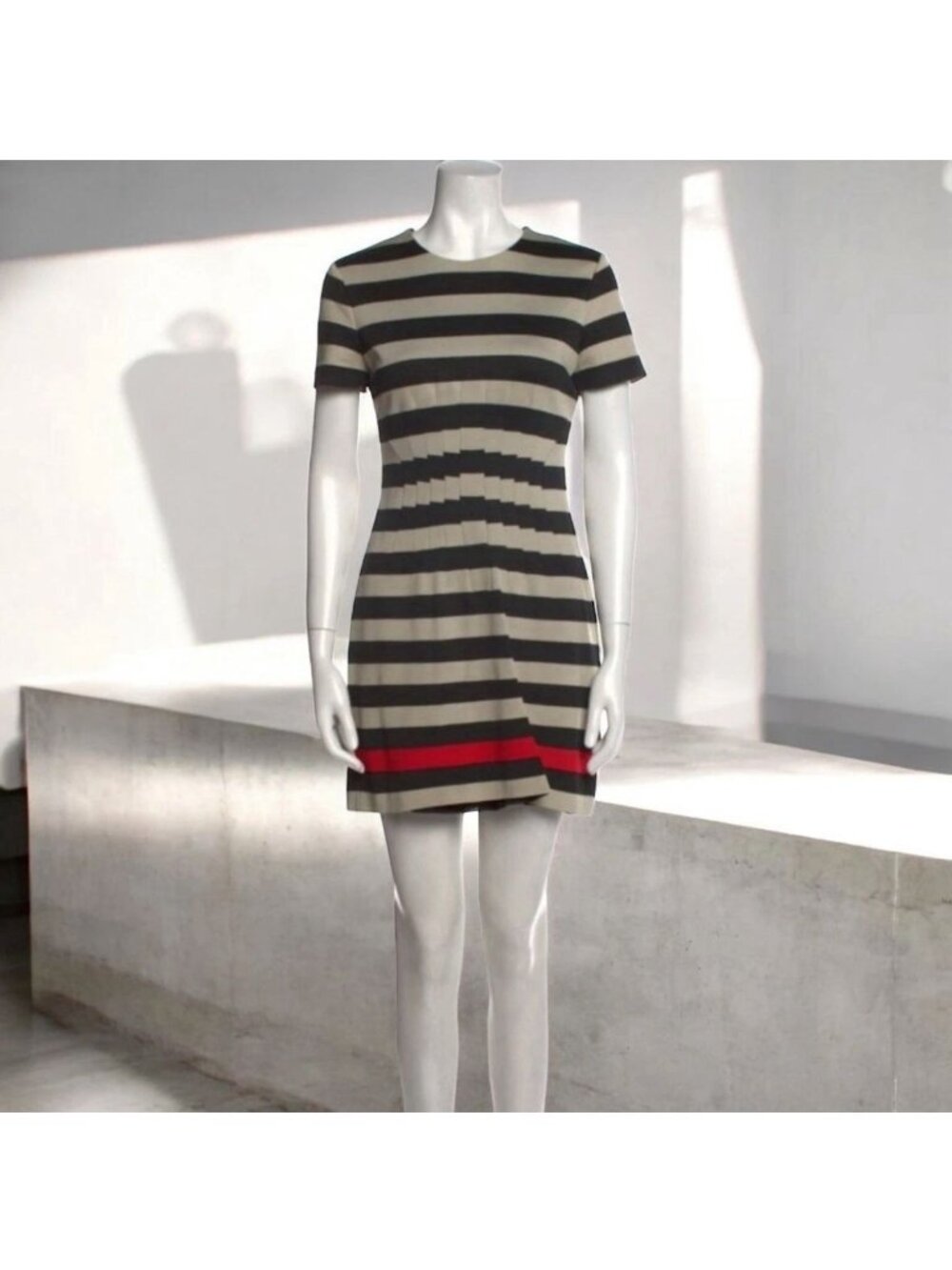 DIANE VON FURSTENBERG DVF Striped Short Sleeve Mini Dress Sz 6